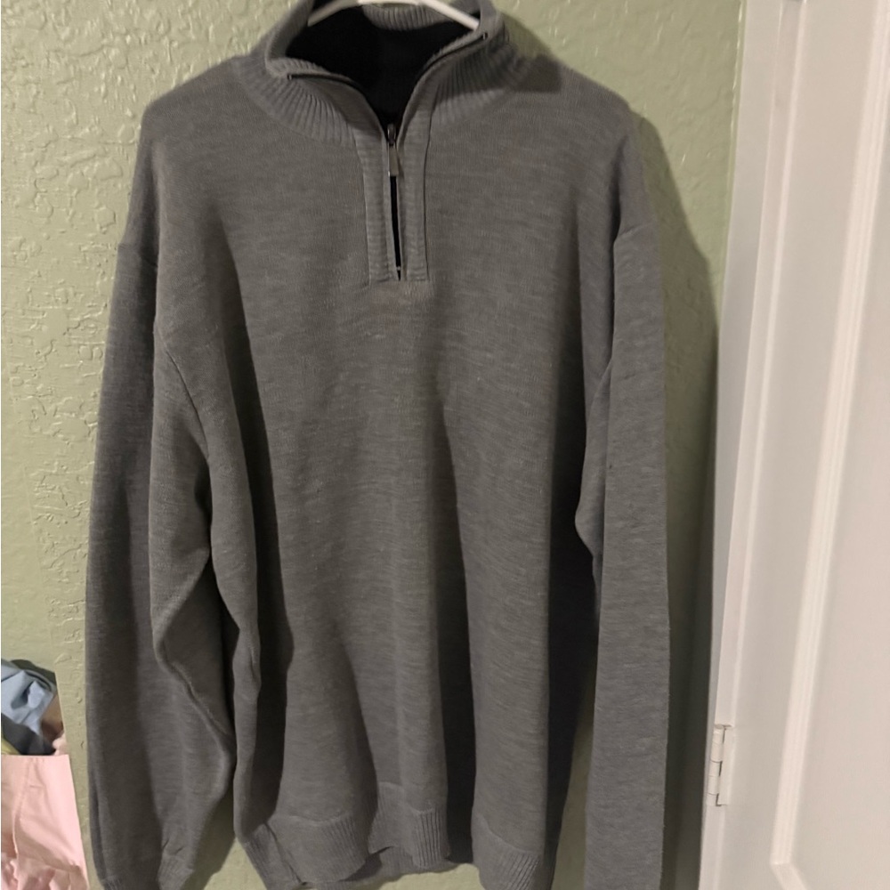 1/4 Zip Men's Gray Sweater size 5xl never worn